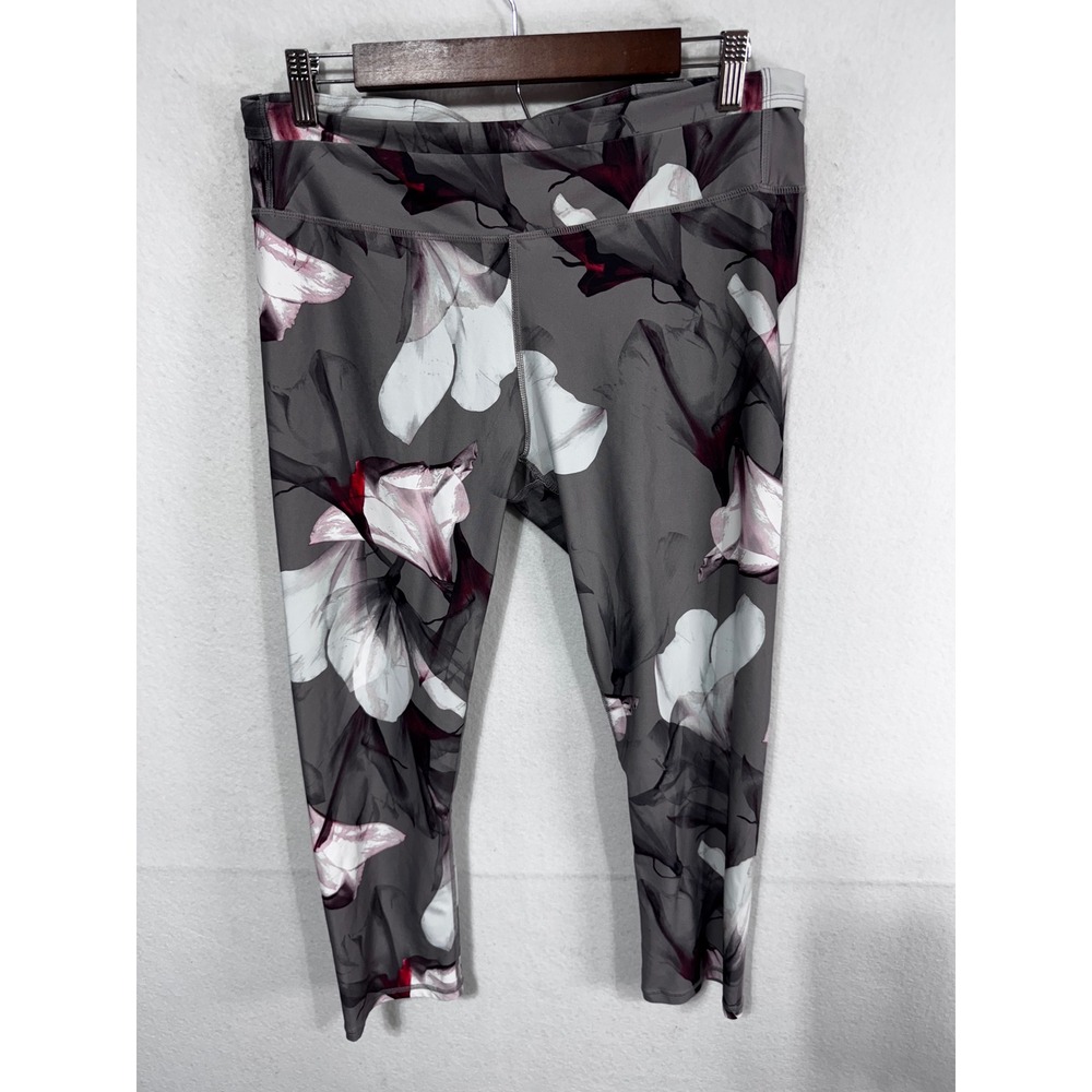 Fabletics L Gray Floral Leggings Cropped Activewear Pockets‎ Yoga Athleisure